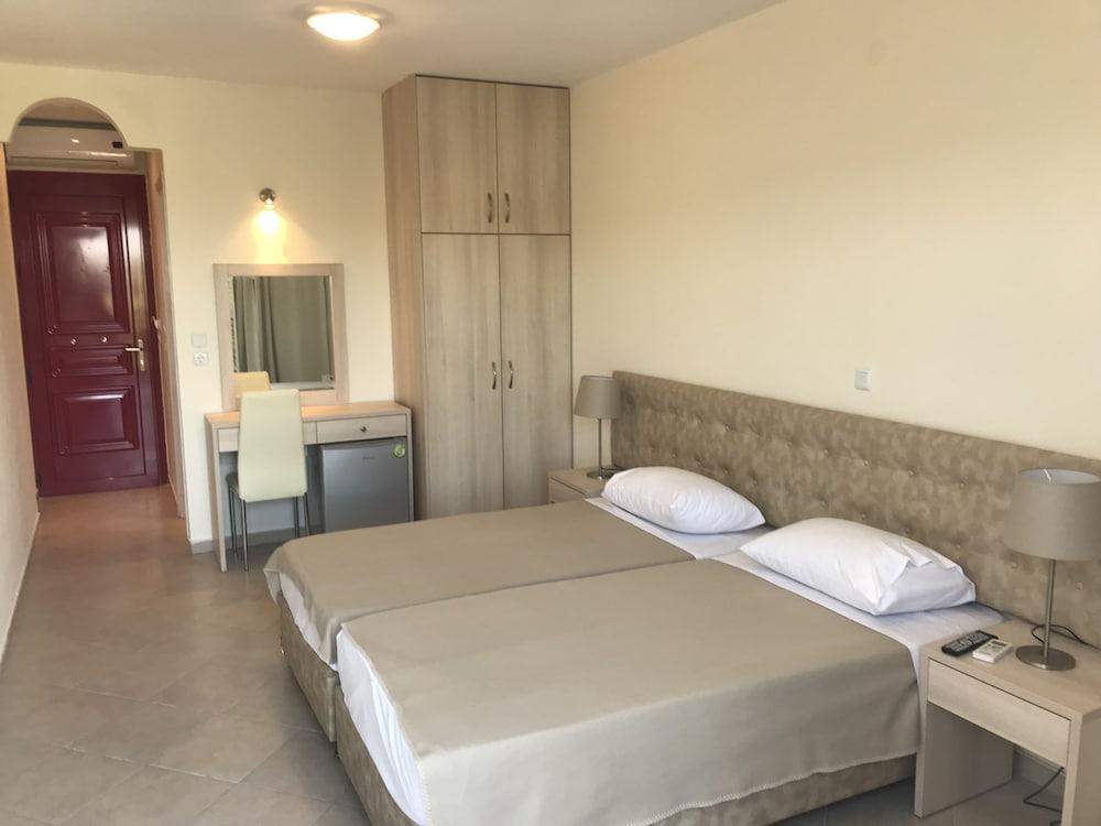 Ai Helis Resort Svoronata Dış mekan fotoğraf