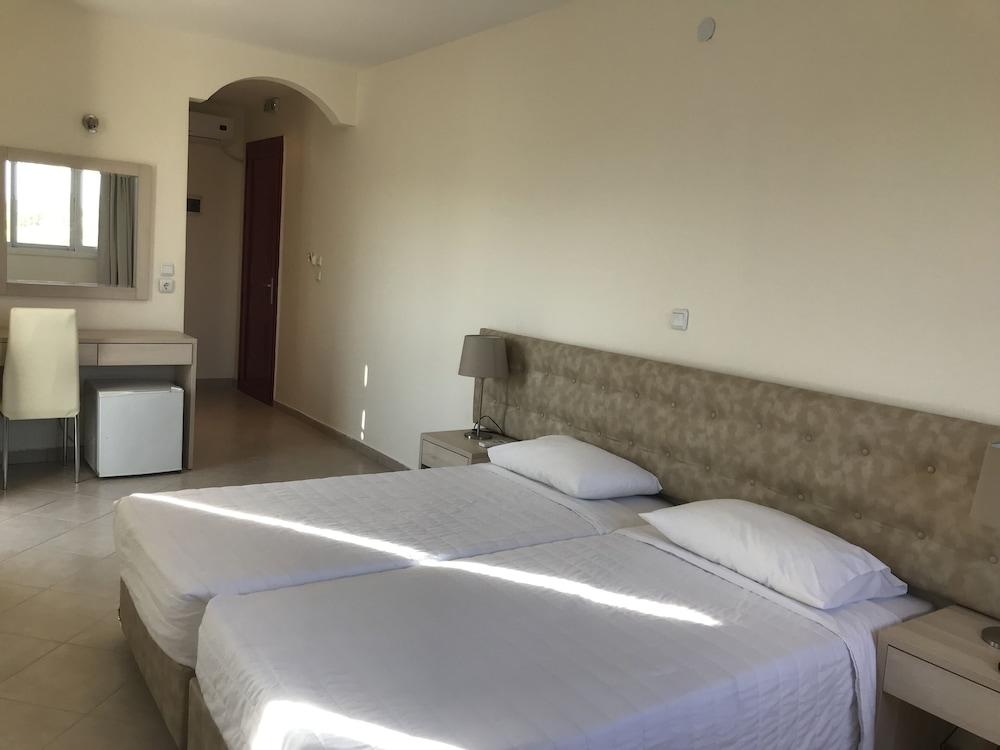 Ai Helis Resort Svoronata Dış mekan fotoğraf
